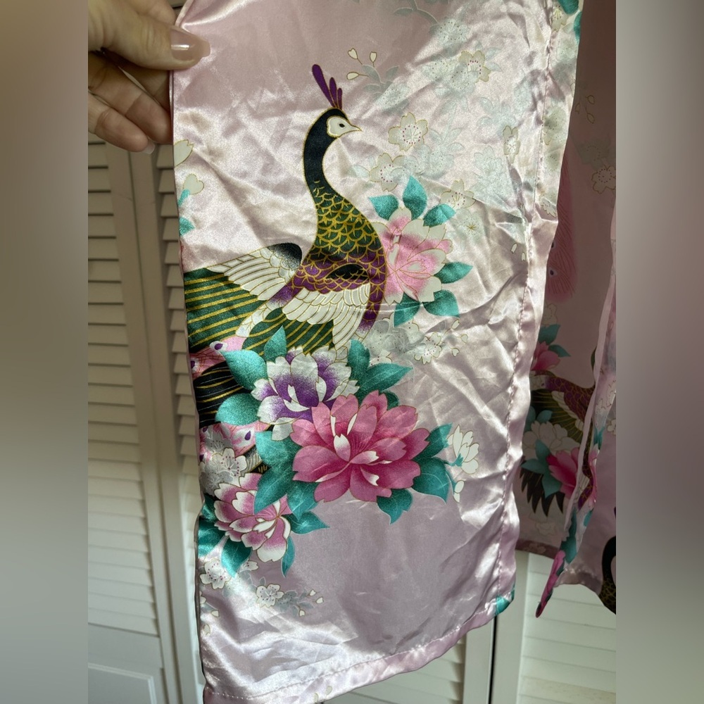 Amazingly, sweet Veami kimono robe peacocks - Picture 6 of 9